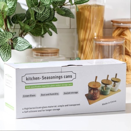 Ensemble de pots d’épices de cuisine avec cuillère et support